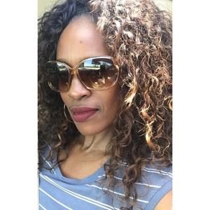 Meet your Posher, Yvette